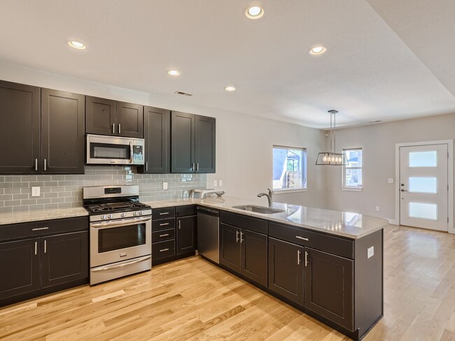 COMING IN May!!!!!! Spacious 4 Bedroom, ... - COMING IN  May!!!!!!  Spacious 4 Bedroom, ... House