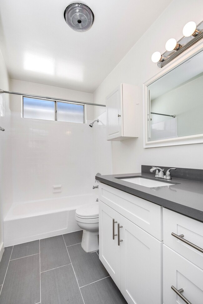 Photo - 836 Westbourne Dr Unit 202