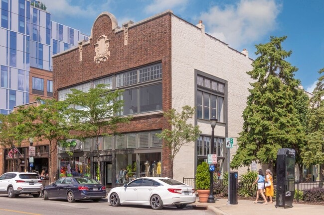 Building Photo - 772 N High St Unit 202