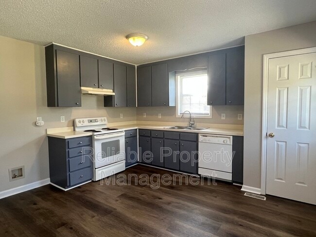 Photo - 156 Yellow Stone Ln