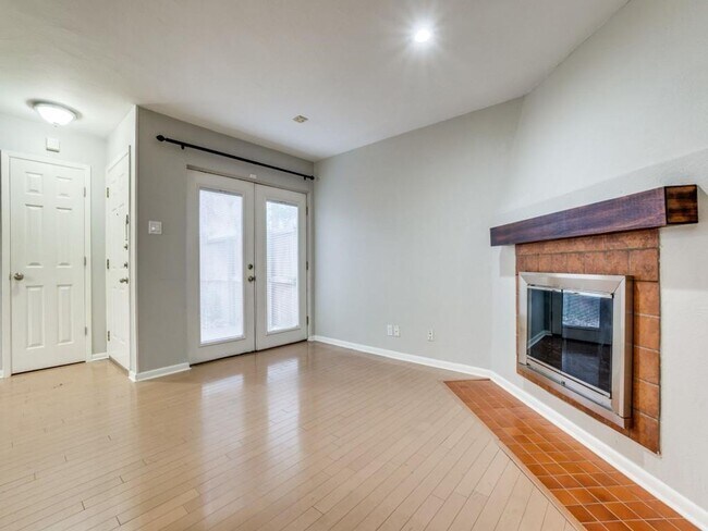 Photo - 2 Bedroom Townhome by SMU with a Pool!