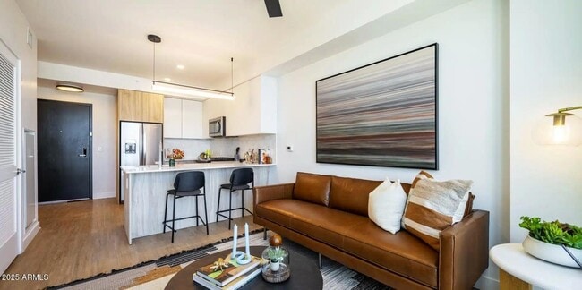 Photo - 817 N 6th St Unidad A2