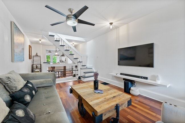 Building Photo - 7 Norway Ave