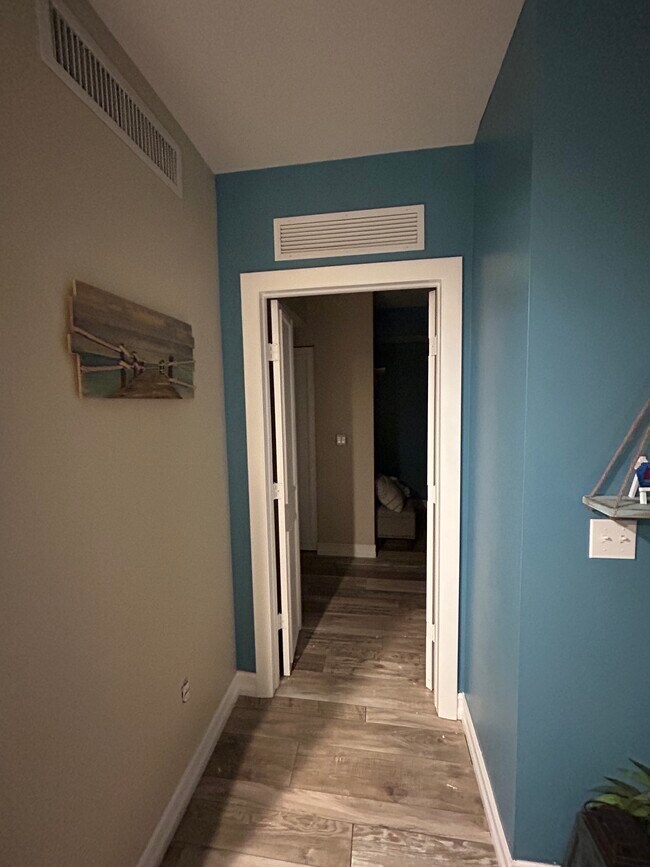 Photo - 3000 Oasis Grand Blvd Unidad 902