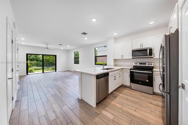 Photo - 186 SE 5th Ct