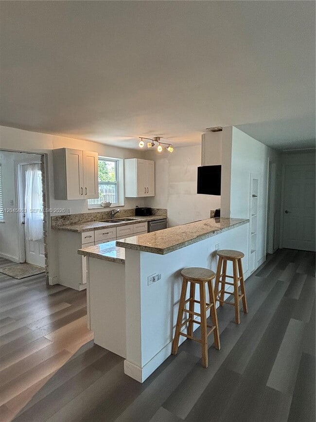 Photo - 5809 Sullivan Rd