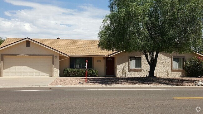 Building Photo - UNFURNISHED SINGLE FAMILY HOME