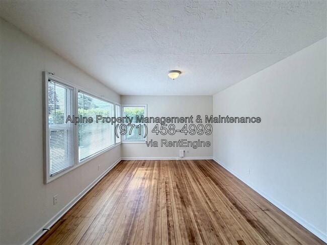 Photo - 1017 NE Birchwood Dr
