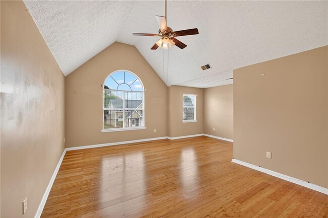 Photo - 245 Vaness Dr