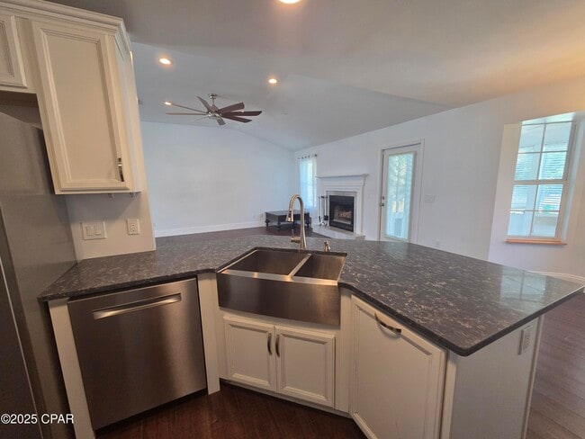 Photo - 1303 Sutherland Ct Casa