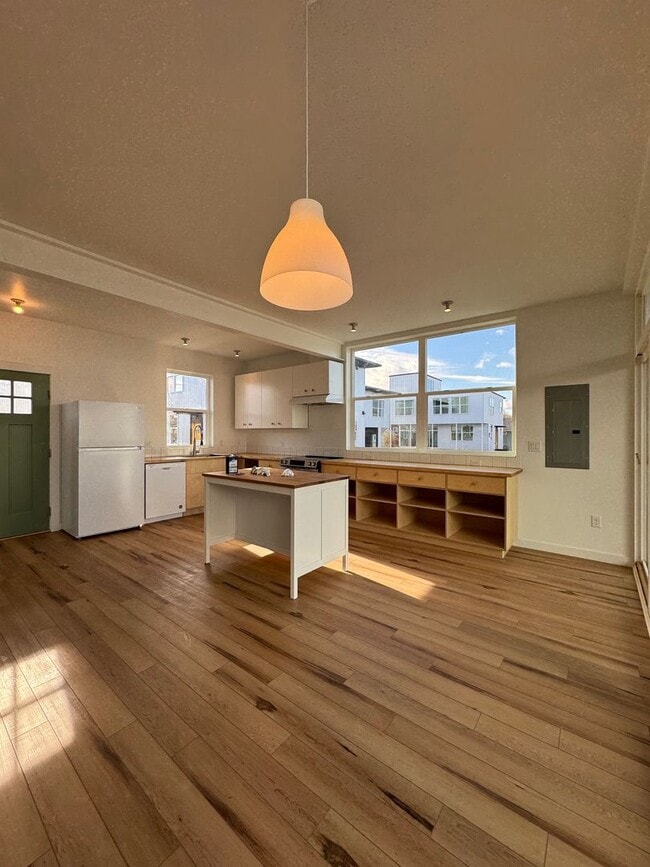 Photo - Spacious 4-Bedroom, 3-Bath Home with Stunning Views