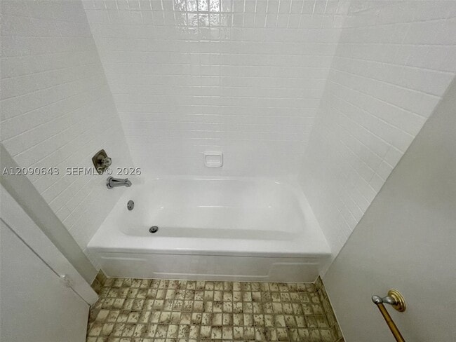 Photo - 2160 Bayberry Dr