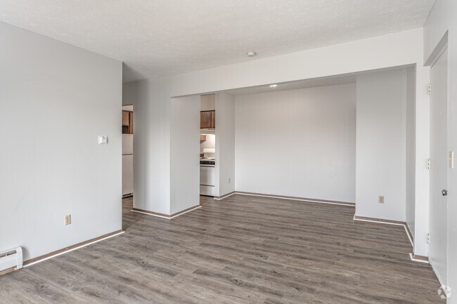 2BD, 1BA - 800SF