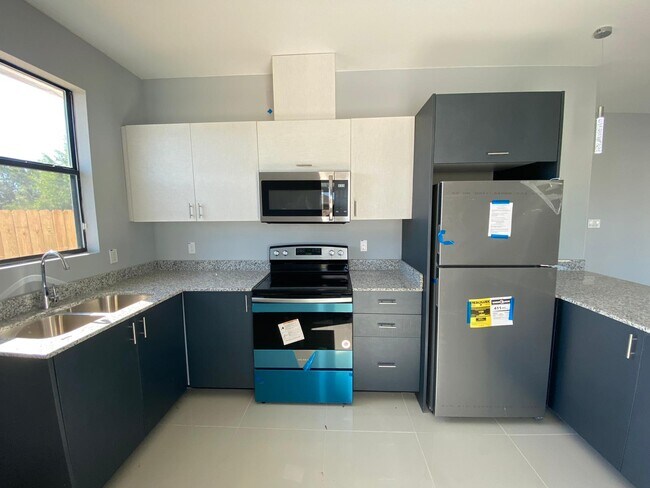 Photo - 1428 W Harrison Ave Unit 1