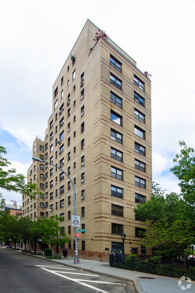 Photo - 180 W Houston St