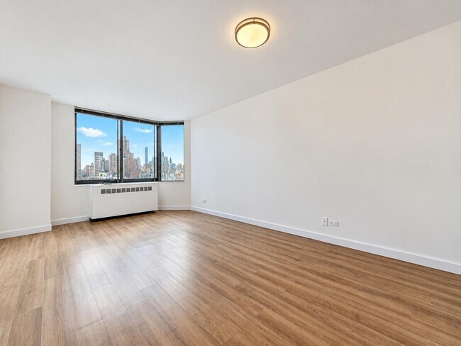 Photo - 1735 York Ave Unit 23F