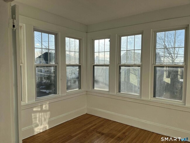 Photo - 102 Remington St