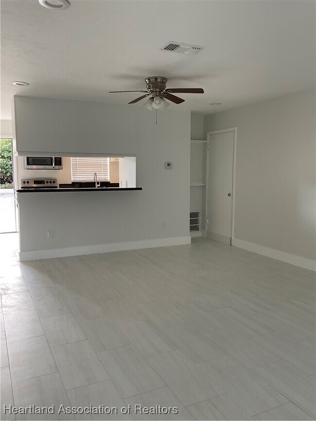 Photo - 113 Jasmine Ct