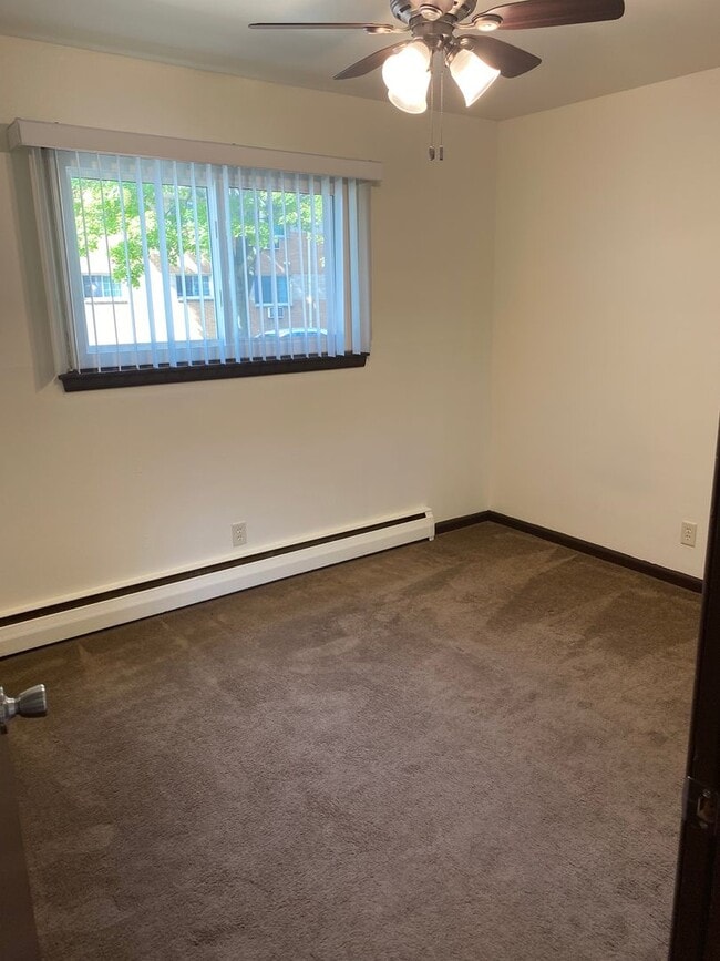 2812 Bolivar Apts.