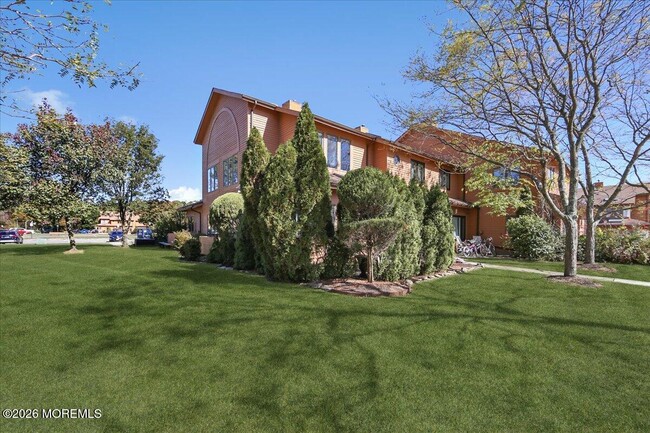 Photo - 140 Northrup Dr