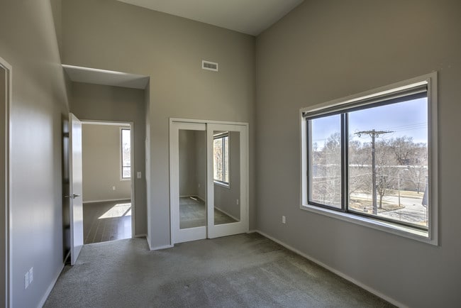 Photo - Gillham Park Row