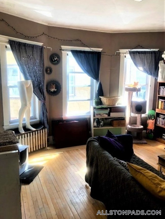 19 Arden St Unit 2