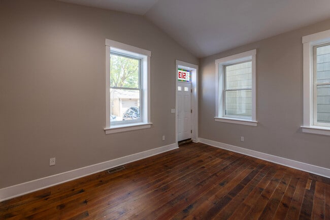 Photo - 513 Pershing Ave