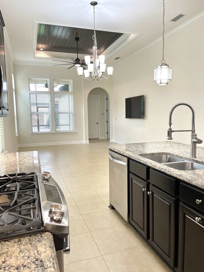 Photo - 45 Rinaldo Way