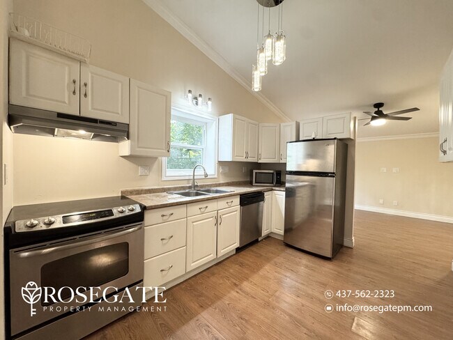 Building Photo - Spacious 2-Bedroom Main Level Apartment with Backyard & 2 Parking Spaces – Mississauga Unit B