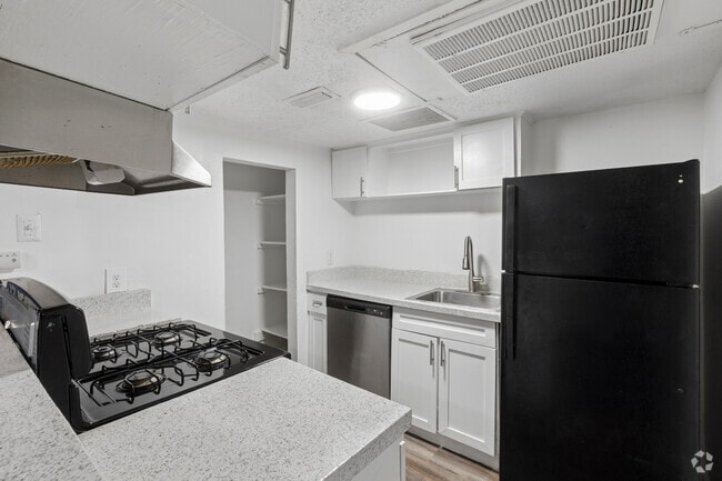 2BR, 2BA - 1,100SF - Kitchen - Legacy Lofts
