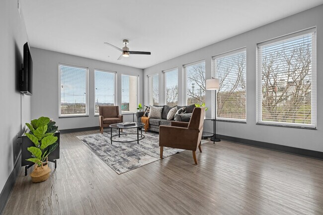 3025 Charlotte Ave Unit SI ID1627742P