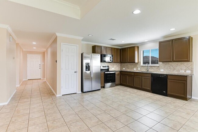 Photo - 101 King Elder Ln