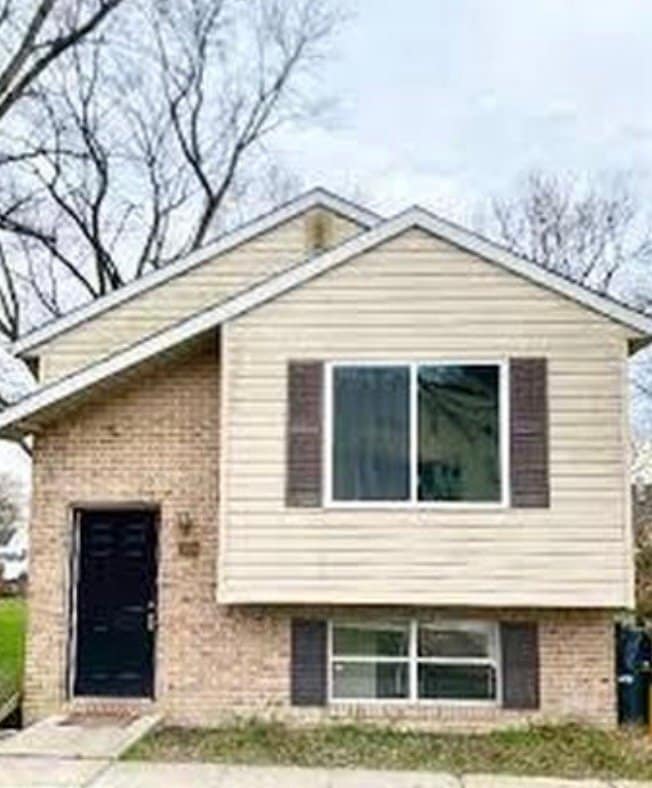 Photo - 103 Maple Ave