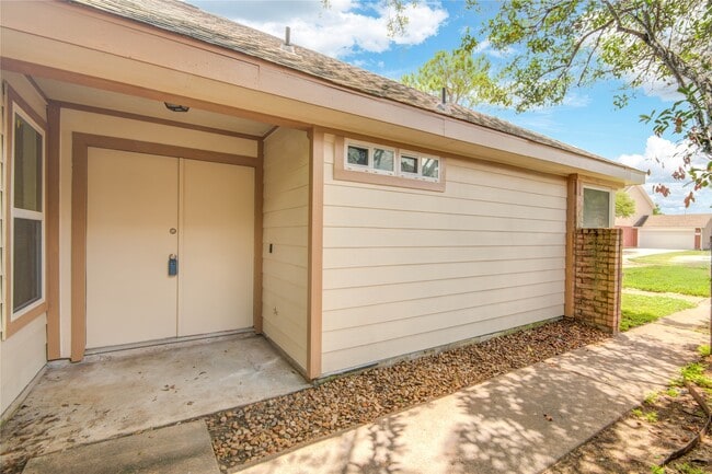 Photo - 5006 Westfield Village Dr