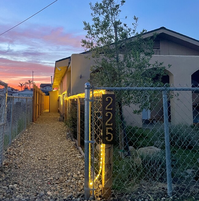 Photo - 225 E Branch St