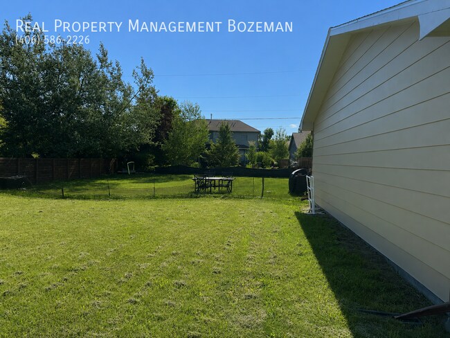 Photo - 210 Valley Dr
