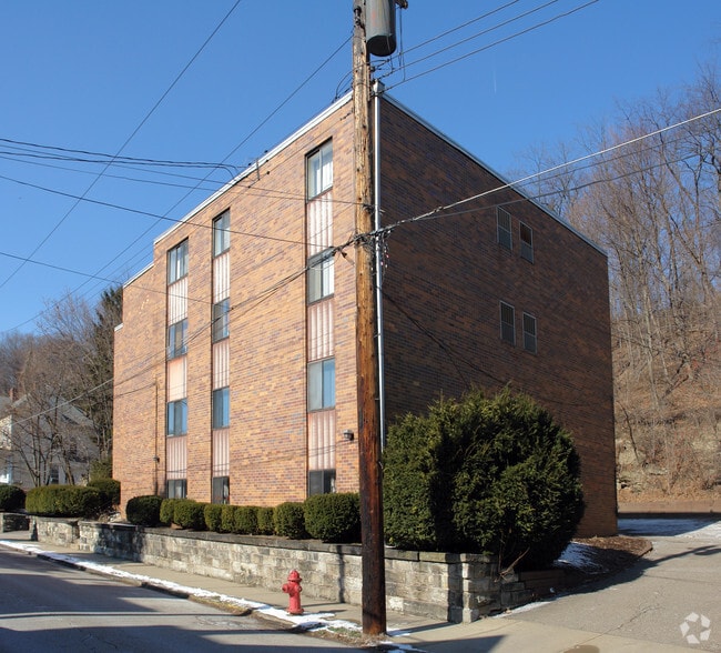 36 Vilsack St