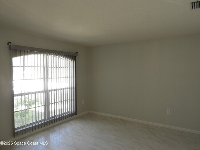 Photo - 895 Brookson Ave NW