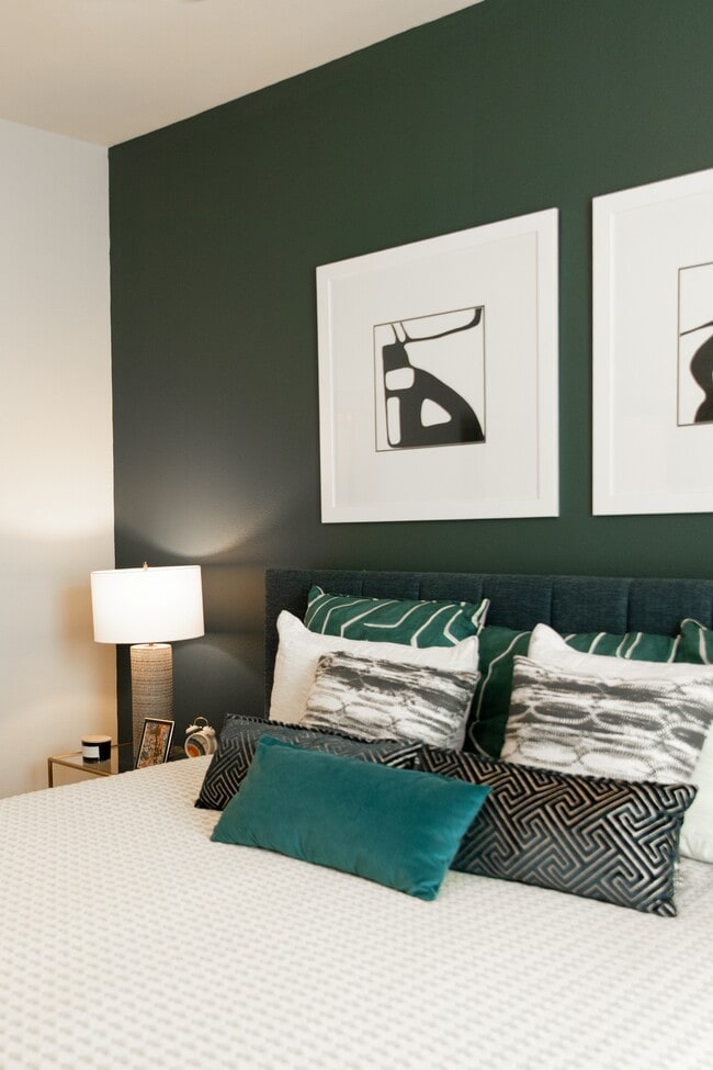 Photo - Jovie Lakeway