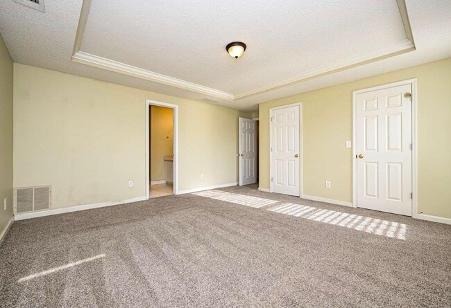 Photo - 193 Windsor Cir