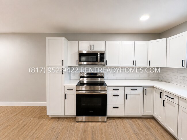 Photo - 4919 Dickens Rd