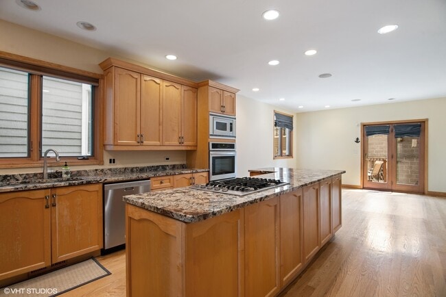 Photo - 1631 W Wolfram St