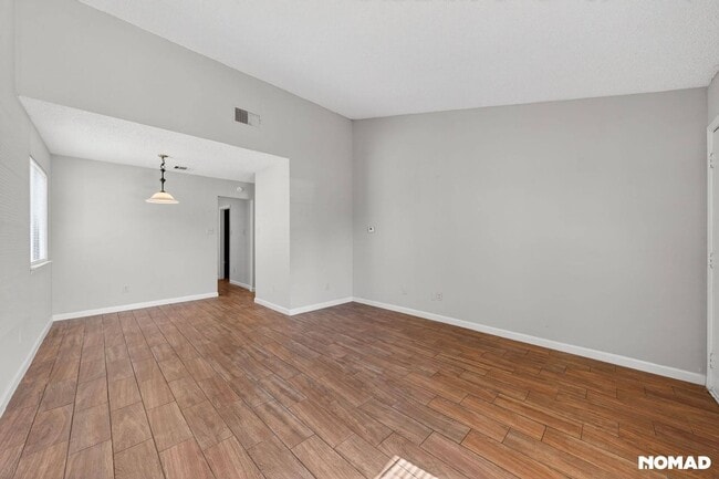 Photo - 1600 W Braker Ln