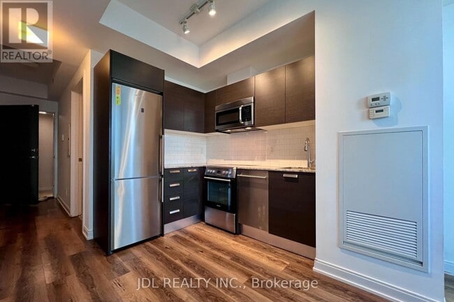 Photo - 42 Charles St E Unit 2803