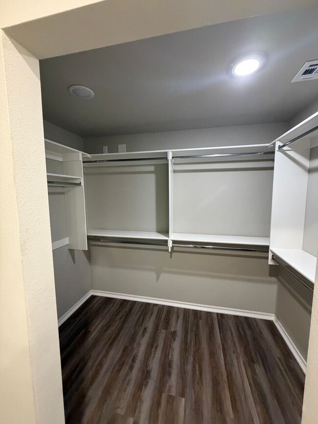 Photo - 3 Bed | 2 Bath Luxury Duplex