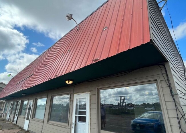 Building Photo - 409 Meadow Dr Unit #1