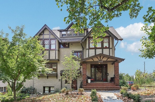 1715 Cedar Ln