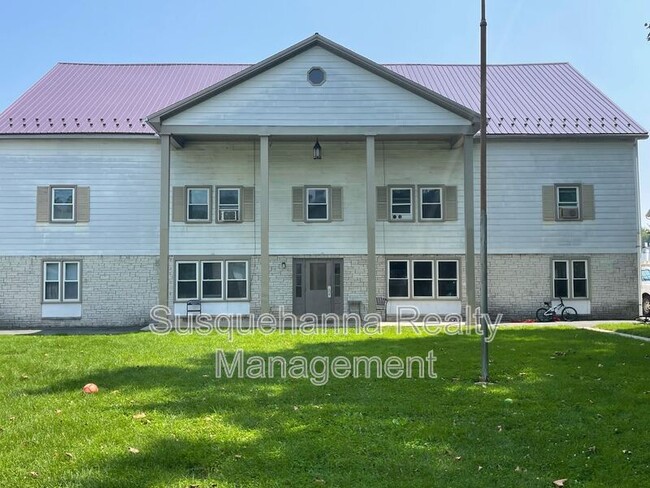 Building Photo - 1051 Henn Ave Unit Apt. C