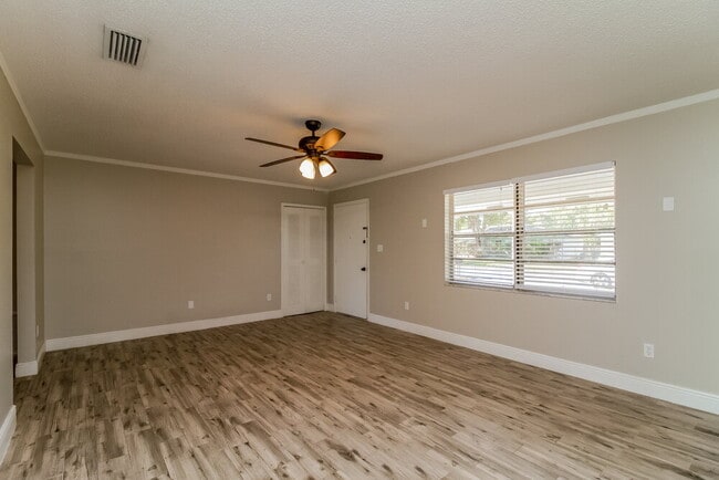 Photo - 1301 Baranova Rd