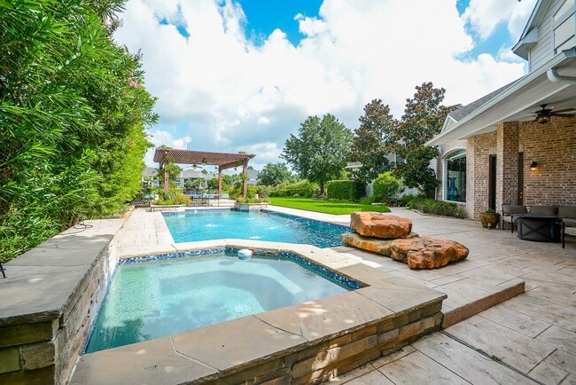 Photo - 15302 Bandera Falls Bend